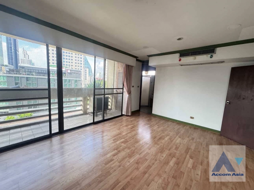 unitPet friendly |  3 Bedrooms  Condominium For Rent & Sale in Sukhumvit, Bangkok  near BTS Asok - MRT Sukhumvit (AA44659)