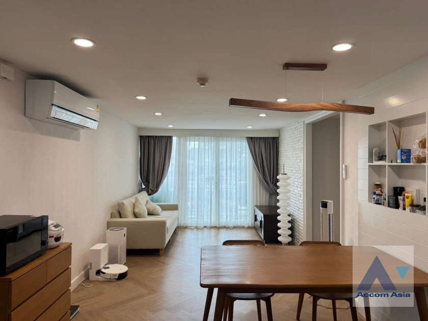 unit 2 Bedrooms  Condominium For Rent & Sale in Sathorn, Bangkok  near BRT Thanon Chan (AA44661)