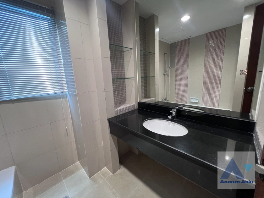 18  2 br Apartment for rent and sale in Sukhumvit ,Bangkok BTS Phrom Phong at Perfect for a big family AA44663