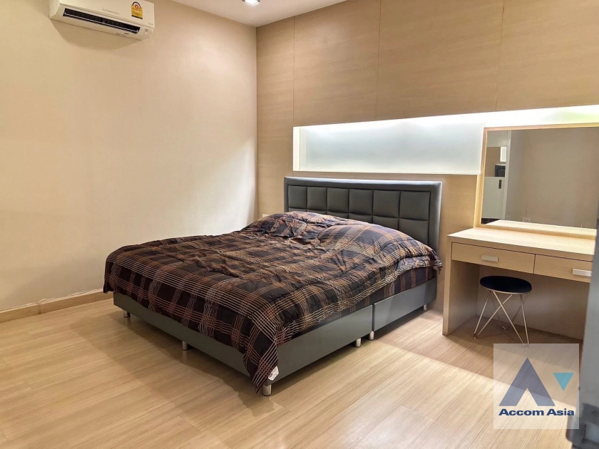 7  2 br Condominium for rent and sale in Charoen Nakhon ,Bangkok BTS Krung Thon Buri at Baan Sathorn Chaophraya AA44665