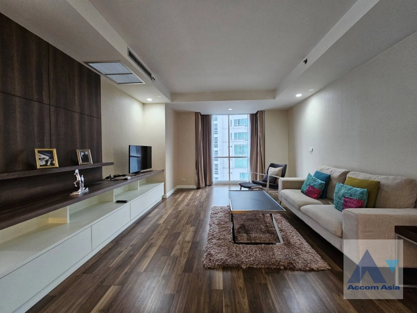 unit 2 Bedrooms  Condominium For Rent & Sale in Ploenchit, Bangkok  near BTS Ratchadamri (AA44672)