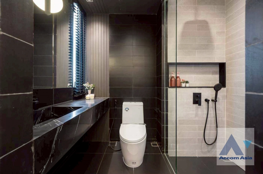 18  3 br House for rent and sale in Ratchadaphisek ,Bangkok MRT Ratchadaphisek at L SCAPE Ratchada 20 AA44673