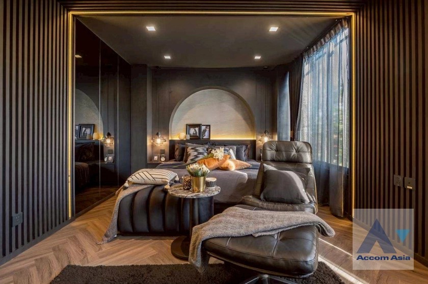 8  3 br House for rent and sale in Ratchadaphisek ,Bangkok MRT Ratchadaphisek at L SCAPE Ratchada 20 AA44673