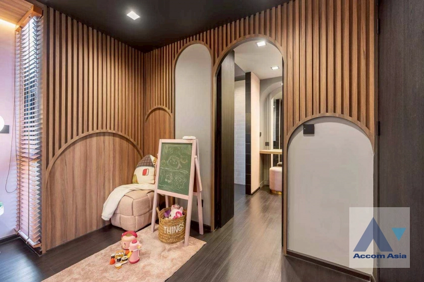 16  3 br House for rent and sale in Ratchadaphisek ,Bangkok MRT Ratchadaphisek at L SCAPE Ratchada 20 AA44673