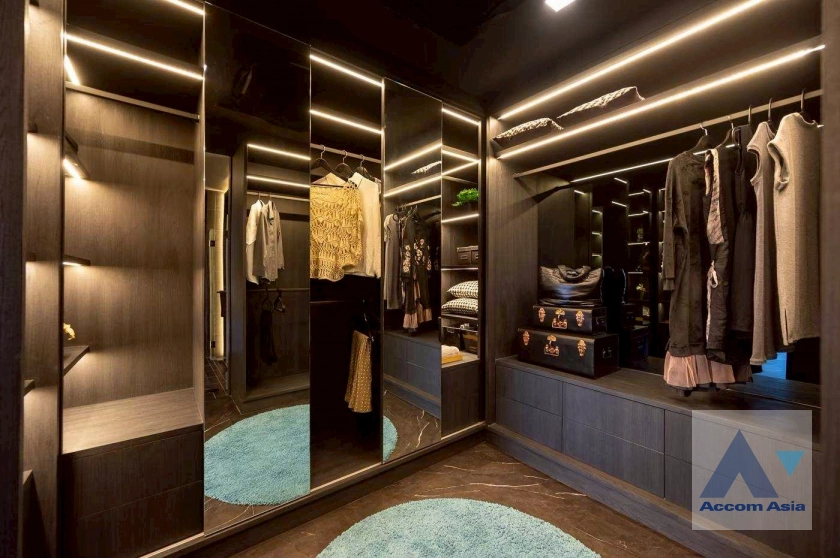 13  3 br House for rent and sale in Ratchadaphisek ,Bangkok MRT Ratchadaphisek at L SCAPE Ratchada 20 AA44673