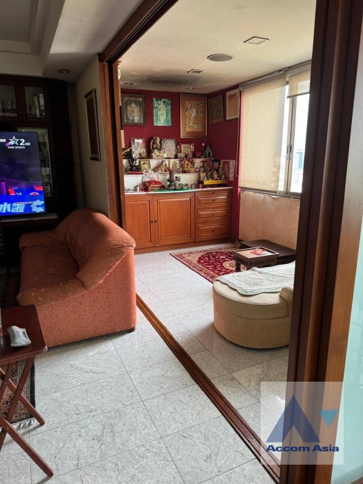 5  4 br Condominium For Sale in Sukhumvit ,Bangkok BTS Ekkamai at Oriental Tower AA44674