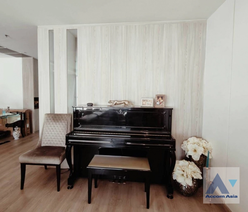 8  3 br Condominium For Sale in Charoen Nakhon ,Bangkok BTS Krung Thon Buri at The River Condominium AA44677