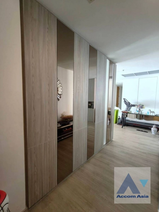 4  3 br Condominium For Sale in Charoen Nakhon ,Bangkok BTS Krung Thon Buri at The River Condominium AA44677
