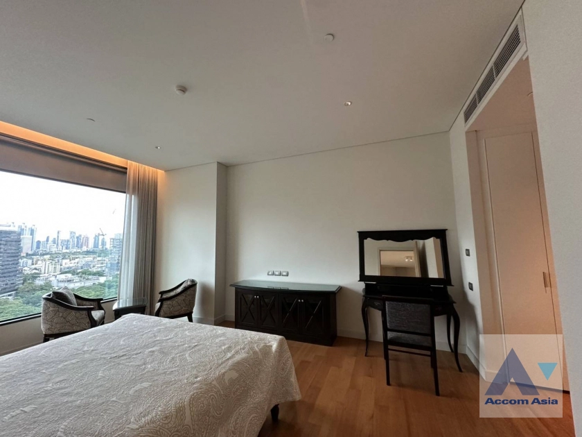 17  1 br Condominium For Rent in Ploenchit ,Bangkok BTS Chitlom at Sindhorn Residence AA44681