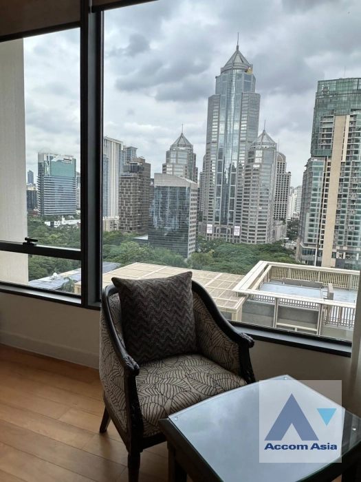 5  1 br Condominium For Rent in Ploenchit ,Bangkok BTS Chitlom at Sindhorn Residence AA44681