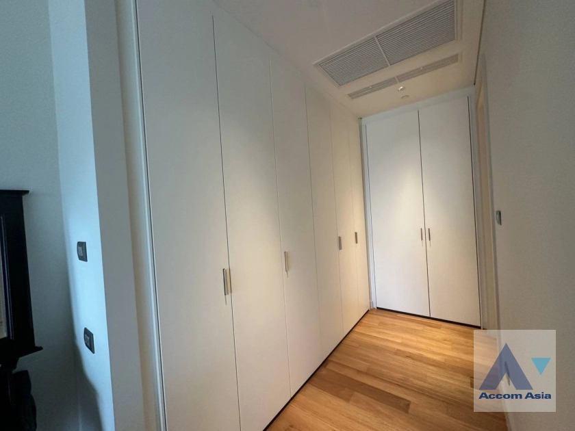 19  1 br Condominium For Rent in Ploenchit ,Bangkok BTS Chitlom at Sindhorn Residence AA44681