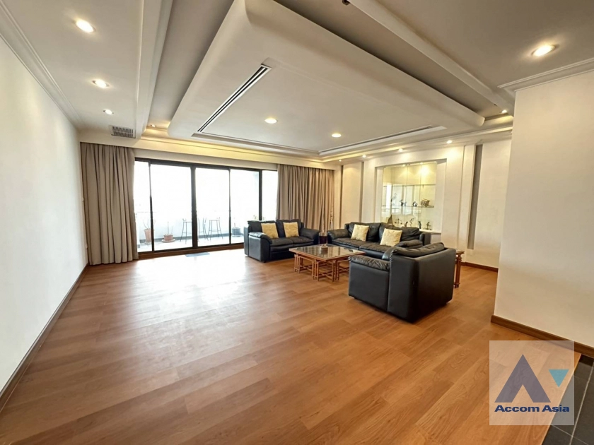 unit 3 Bedrooms  Condominium For Rent & Sale in Sukhumvit, Bangkok  near BTS Nana (AA44683)