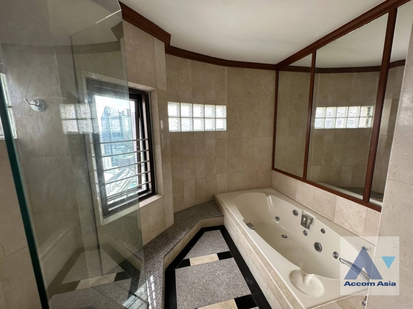 28  3 br Condominium for rent and sale in Sukhumvit ,Bangkok BTS Nana at Kallista Mansion AA44683