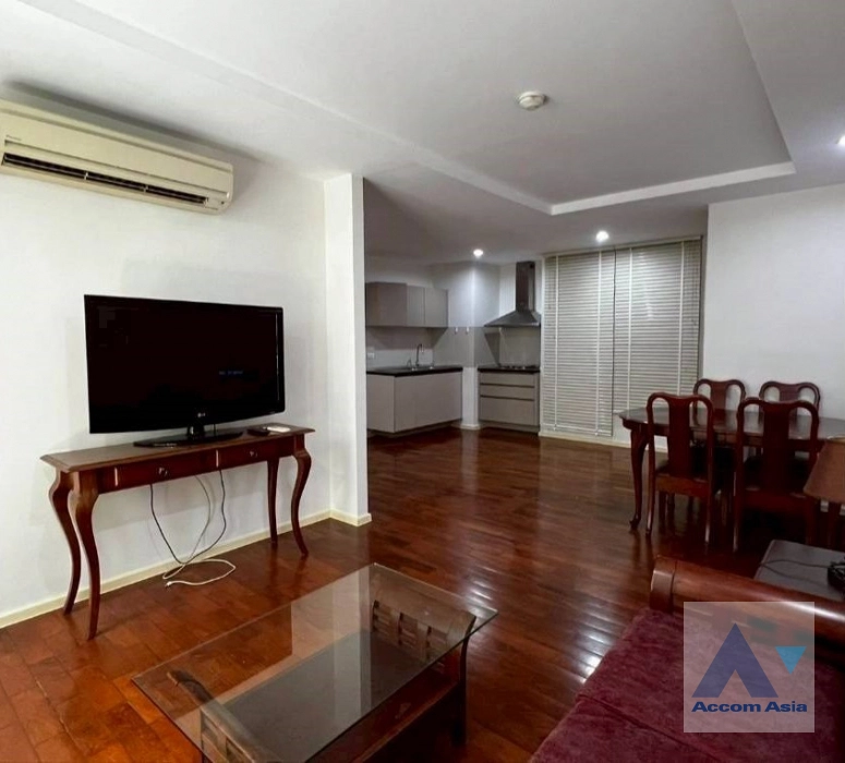 Siri on 8 Condominium  2 Bedroom for Sale BTS Nana in Sukhumvit Bangkok