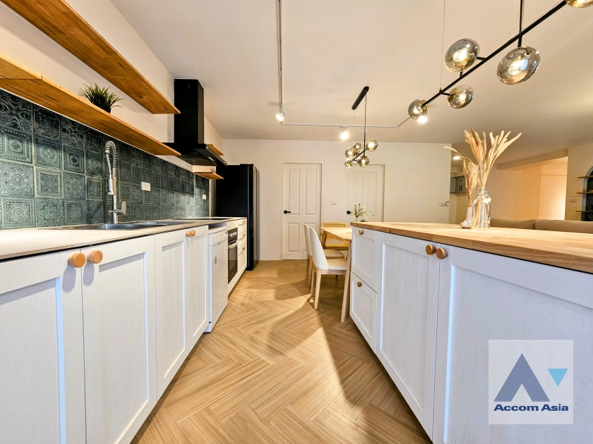 7  3 br Condominium For Rent in Sukhumvit ,Bangkok BTS Nana at Saranjai mansion AA44685