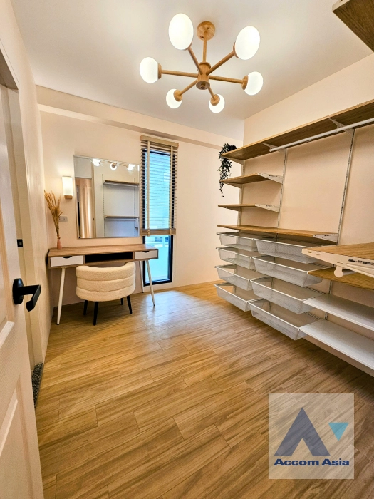 10  3 br Condominium For Rent in Sukhumvit ,Bangkok BTS Nana at Saranjai mansion AA44685