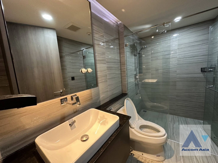 14  1 br Condominium For Rent in Ploenchit ,Bangkok BTS Ratchadamri - MRT Silom at Klass Sarasin-Rajdamri AA44690