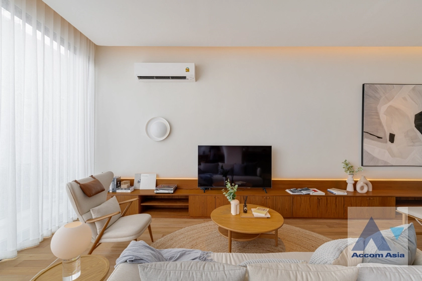 unit 3 Bedrooms  House For Sale in Sukhumvit, Bangkok  (AA44691)