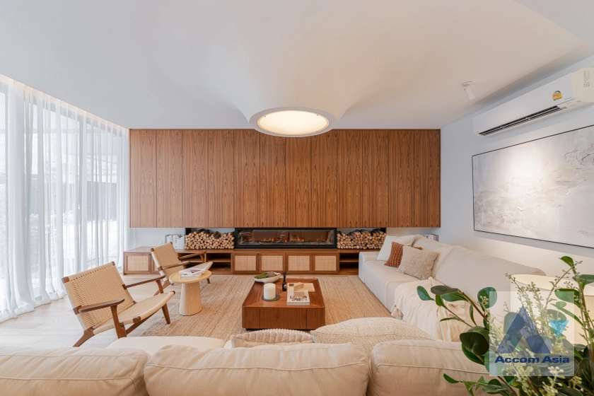  2  3 br House For Sale in Sukhumvit ,Bangkok  at Baan Mukdha  AA44691