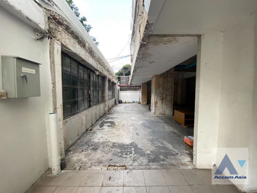  1  Apartment for rent and sale in Sukhumvit ,Bangkok BTS Asok - MRT Sukhumvit at Newly Renovated AA44694