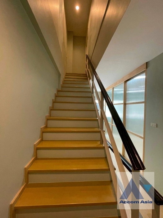 12  2 br Townhouse for rent and sale in Pattanakarn ,Bangkok ARL Ramkhamhaeng at Noble Cube AA44698