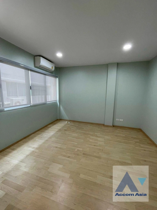 5  2 br Townhouse for rent and sale in Pattanakarn ,Bangkok ARL Ramkhamhaeng at Noble Cube AA44698