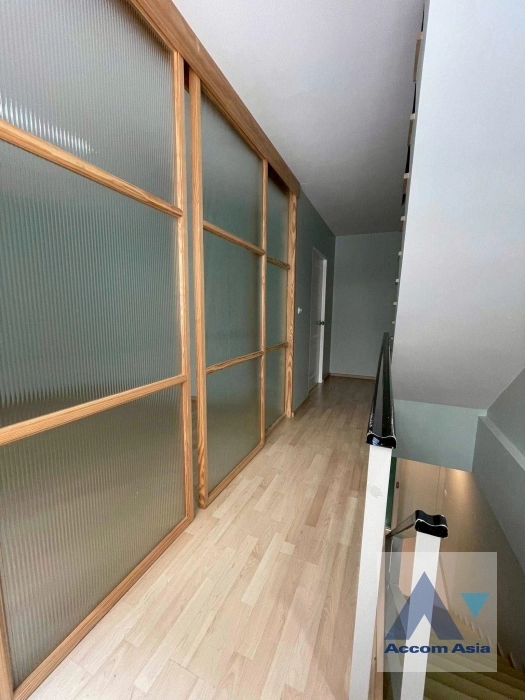 11  2 br Townhouse for rent and sale in Pattanakarn ,Bangkok ARL Ramkhamhaeng at Noble Cube AA44698