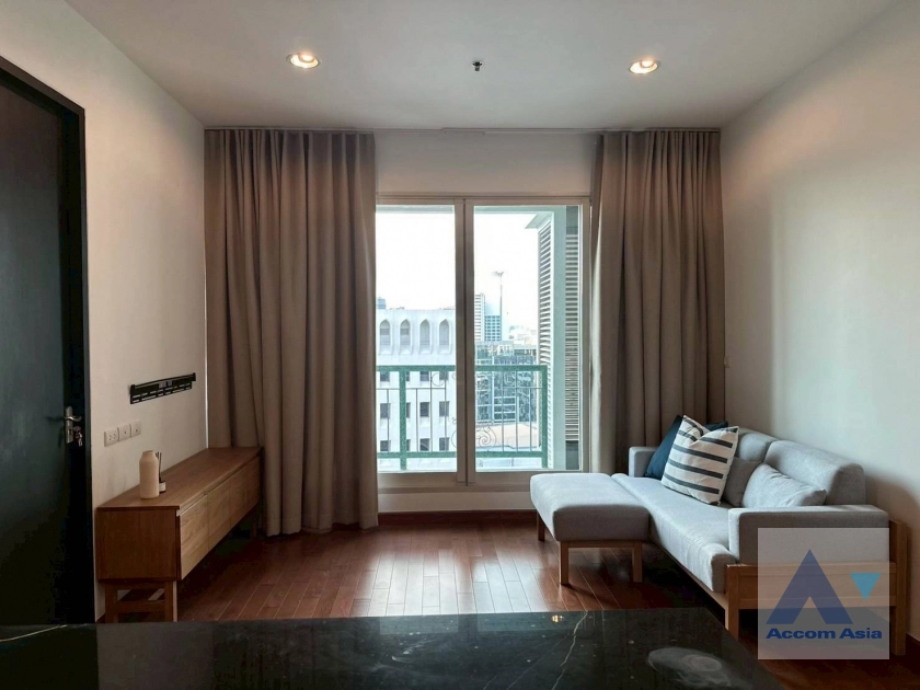 Newly renovated, Corner Unit |  The Address Chidlom Condominium  2 Bedroom for Rent BTS Chitlom in Ploenchit Bangkok