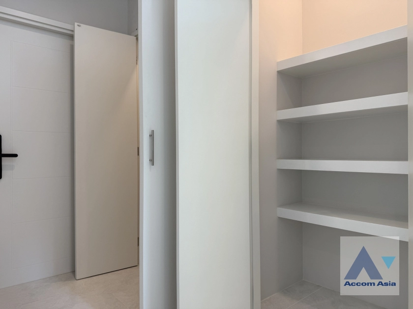 27  4 br House for rent and sale in Samutprakan ,Samutprakan  at Setthasiri Bangna KM.10 AA44710