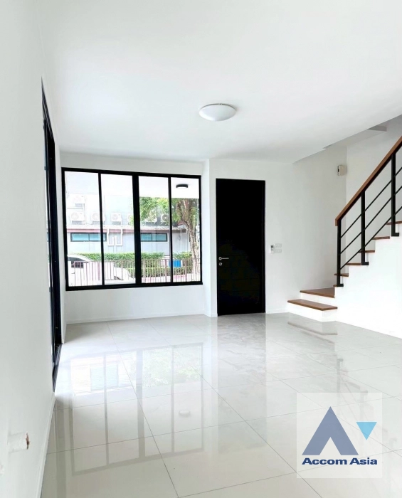  1  3 br Townhouse For Rent in Pattanakarn ,Bangkok BTS On Nut at Areeya Mandarina 77 AA44711