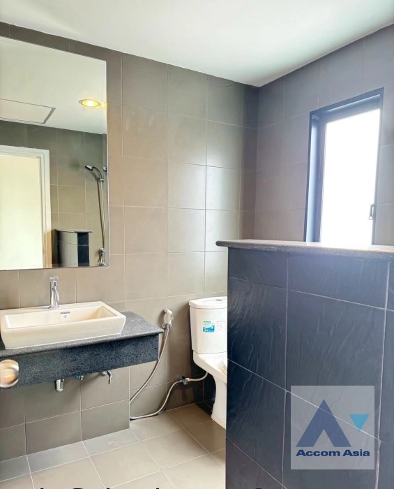 11  3 br Townhouse For Rent in Pattanakarn ,Bangkok BTS On Nut at Areeya Mandarina 77 AA44711