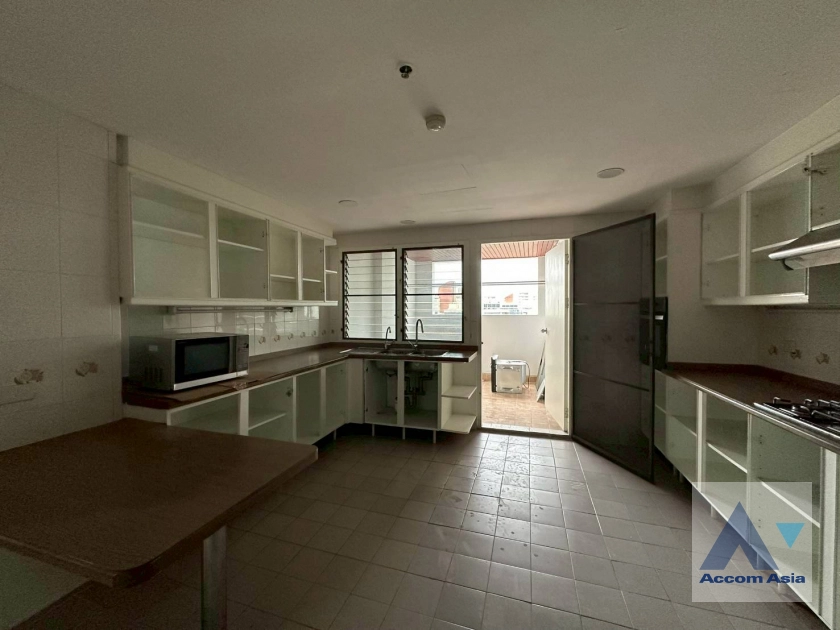 8  3 br Apartment For Rent in Sukhumvit ,Bangkok BTS Thong Lo at Suite For Family AA44714