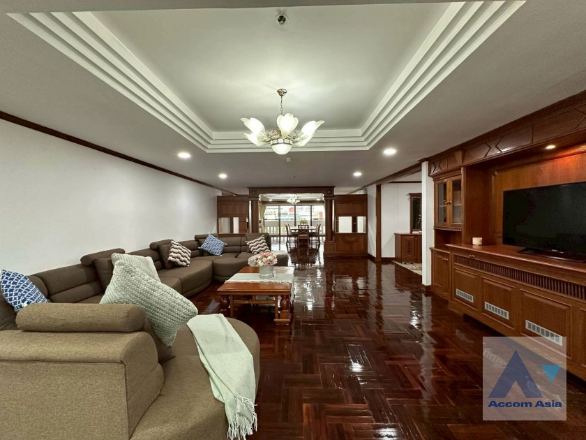  1  3 br Apartment For Rent in Sukhumvit ,Bangkok BTS Thong Lo at Suite For Family AA44714