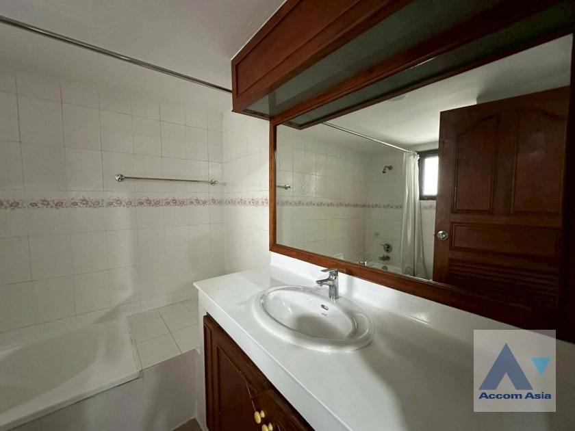 19  3 br Apartment For Rent in Sukhumvit ,Bangkok BTS Thong Lo at Suite For Family AA44714