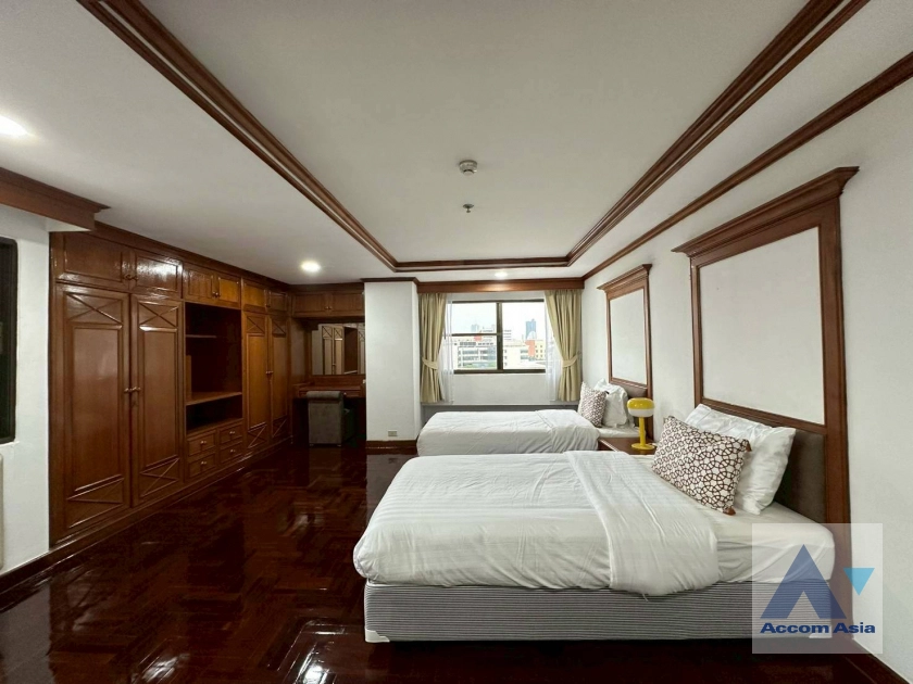 12  3 br Apartment For Rent in Sukhumvit ,Bangkok BTS Thong Lo at Suite For Family AA44714