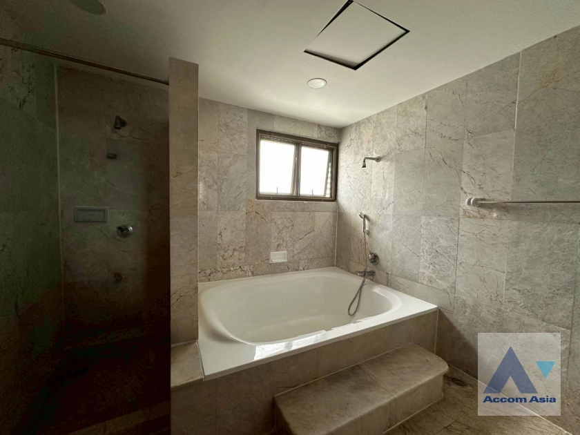 17  3 br Apartment For Rent in Sukhumvit ,Bangkok BTS Thong Lo at Suite For Family AA44714