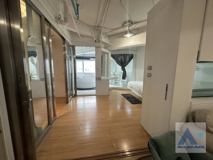 9  1 br Condominium For Rent in Ploenchit ,Bangkok BTS Ploenchit at Witthayu Complex AA44716