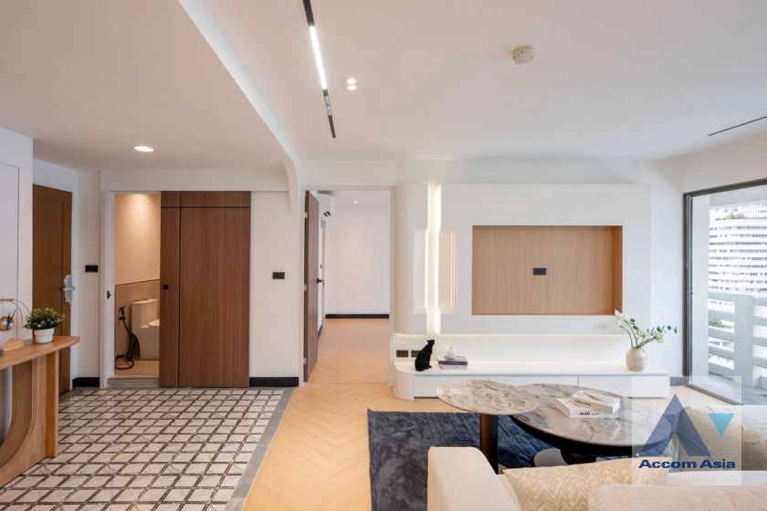 5  2 br Condominium For Sale in Sukhumvit ,Bangkok BTS Asok - MRT Sukhumvit at Ruamjai Heights AA44717