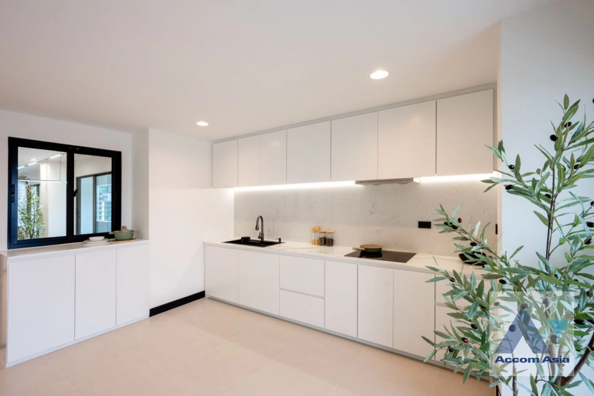 6  2 br Condominium For Sale in Sukhumvit ,Bangkok BTS Asok - MRT Sukhumvit at Ruamjai Heights AA44717