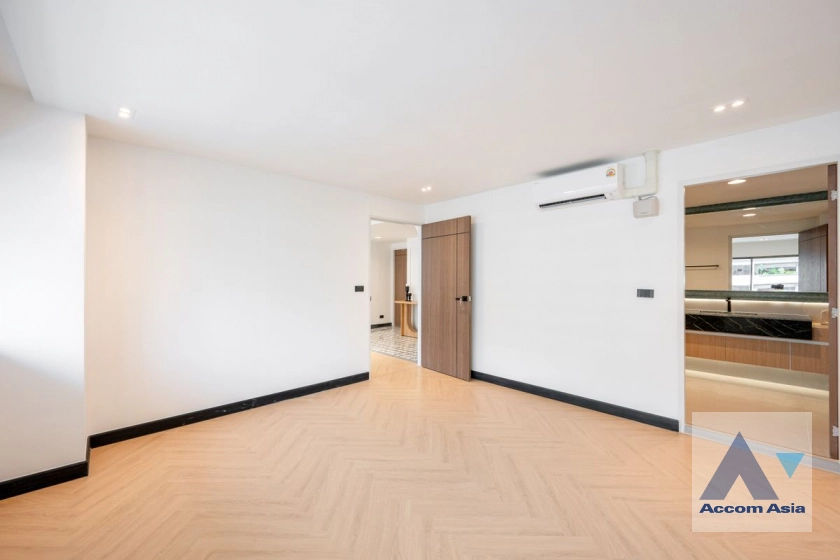 20  2 br Condominium For Sale in Sukhumvit ,Bangkok BTS Asok - MRT Sukhumvit at Ruamjai Heights AA44717