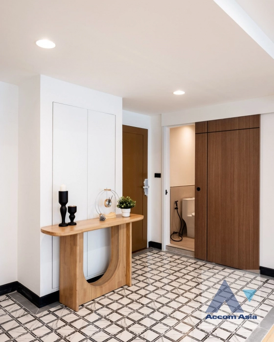 9  2 br Condominium For Sale in Sukhumvit ,Bangkok BTS Asok - MRT Sukhumvit at Ruamjai Heights AA44717