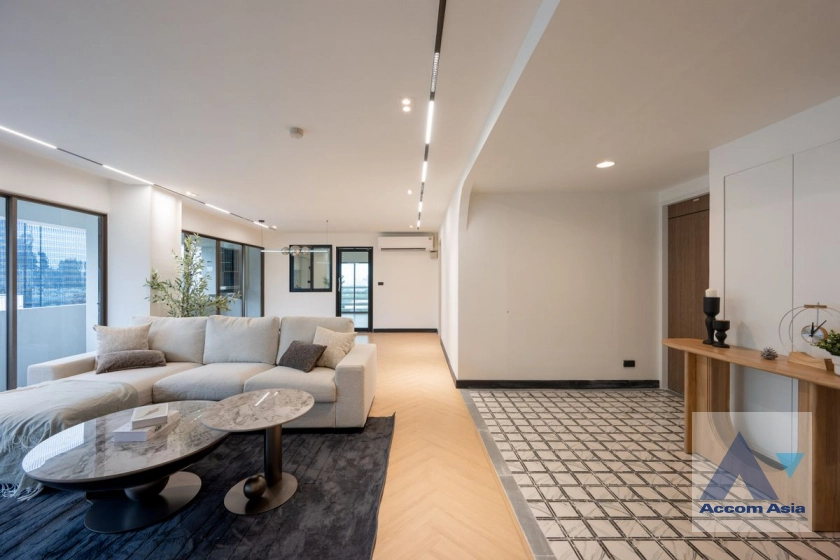 4  2 br Condominium For Sale in Sukhumvit ,Bangkok BTS Asok - MRT Sukhumvit at Ruamjai Heights AA44717