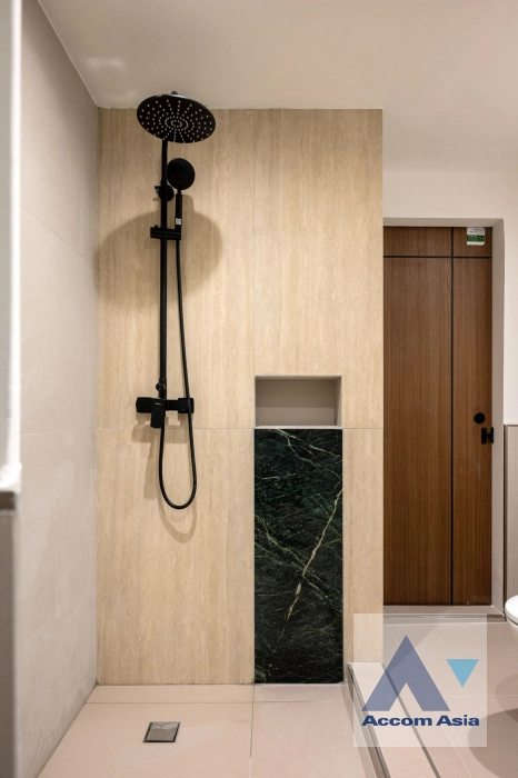 29  2 br Condominium For Sale in Sukhumvit ,Bangkok BTS Asok - MRT Sukhumvit at Ruamjai Heights AA44717