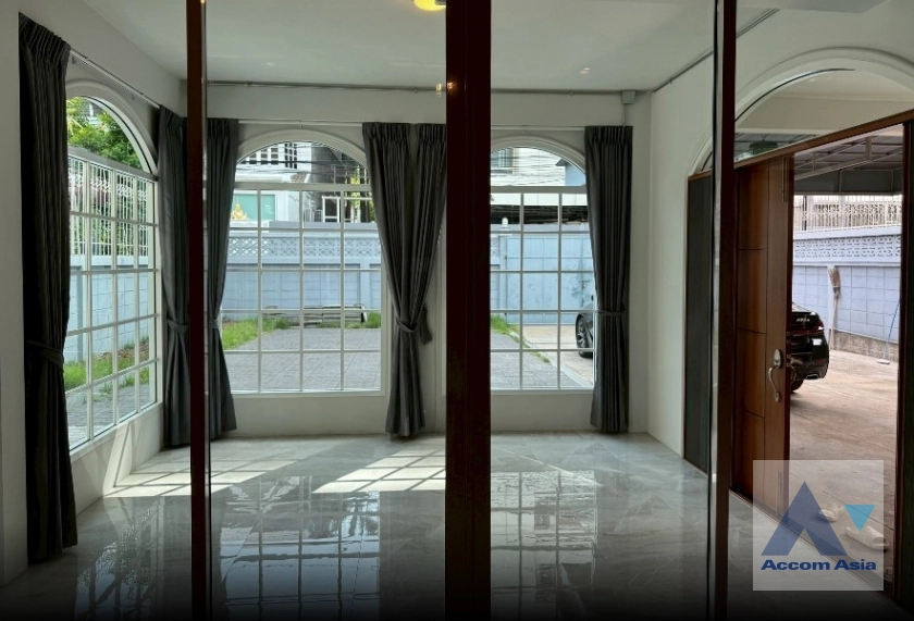 4  4 br House for rent and sale in Rama 3 ,Bangkok  AA44719