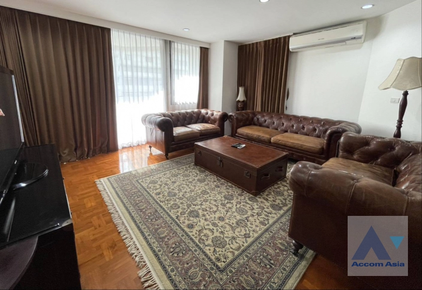 unit 3 Bedrooms  Apartment For Rent & Sale in Silom, Bangkok  near BTS Chong Nonsi (AA44720)