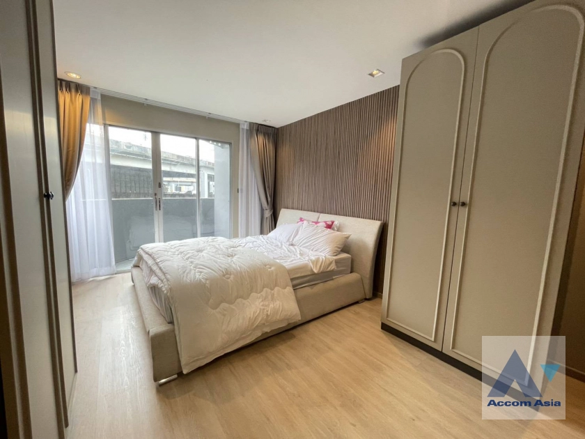 9  2 br Condominium For Rent in Ploenchit ,Bangkok BTS Ploenchit at Witthayu Complex AA44721