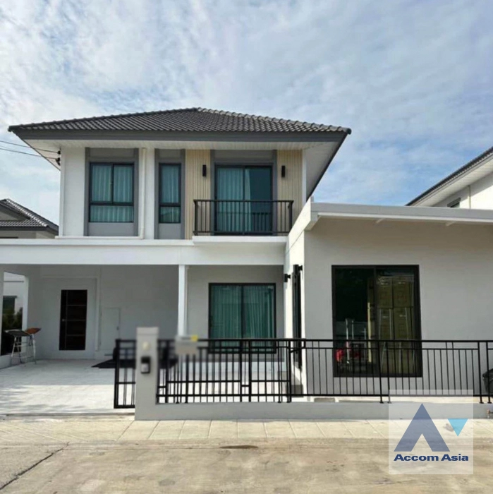 unit 4 Bedrooms  House For Rent & Sale in Samutprakan, Samutprakan  (AA44726)