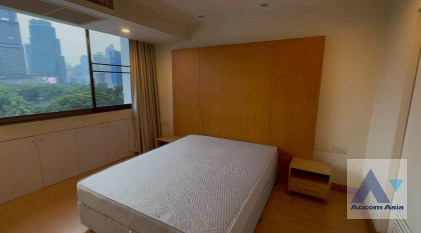 10  2 br Apartment For Rent in Ploenchit ,Bangkok BTS Ratchadamri at Step to Lumpini Park AA44729