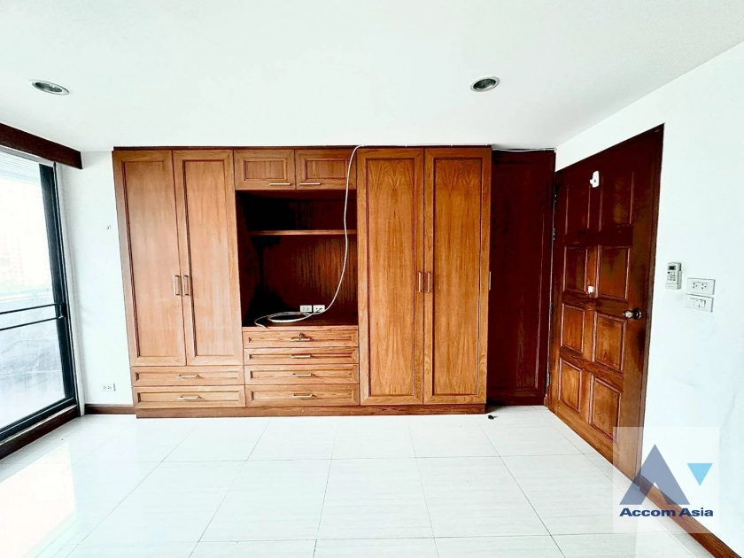  1  2 br Condominium For Sale in Sukhumvit ,Bangkok BTS Asok - MRT Sukhumvit at The Concord AA44733