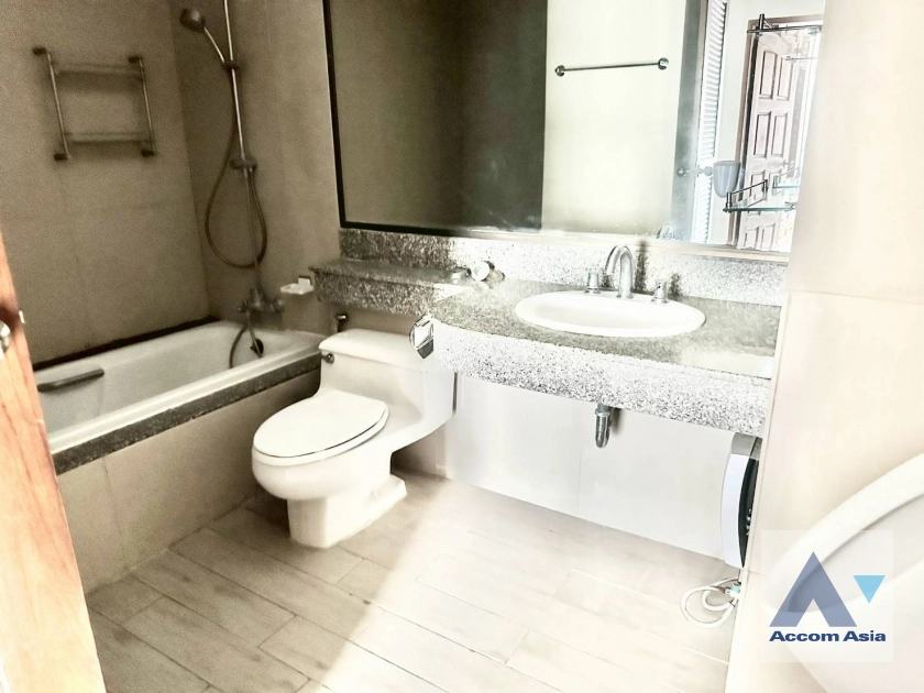 6  2 br Condominium For Sale in Sukhumvit ,Bangkok BTS Asok - MRT Sukhumvit at The Concord AA44733